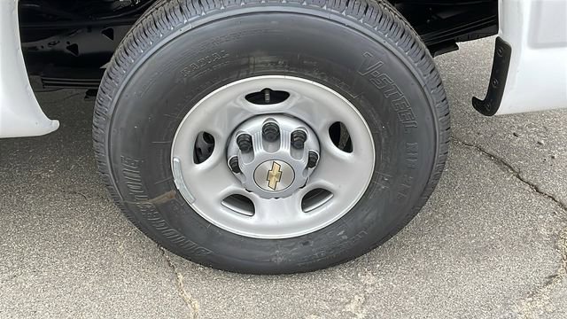 New 2026 Chevrolet Express 2500 RWD image 30
