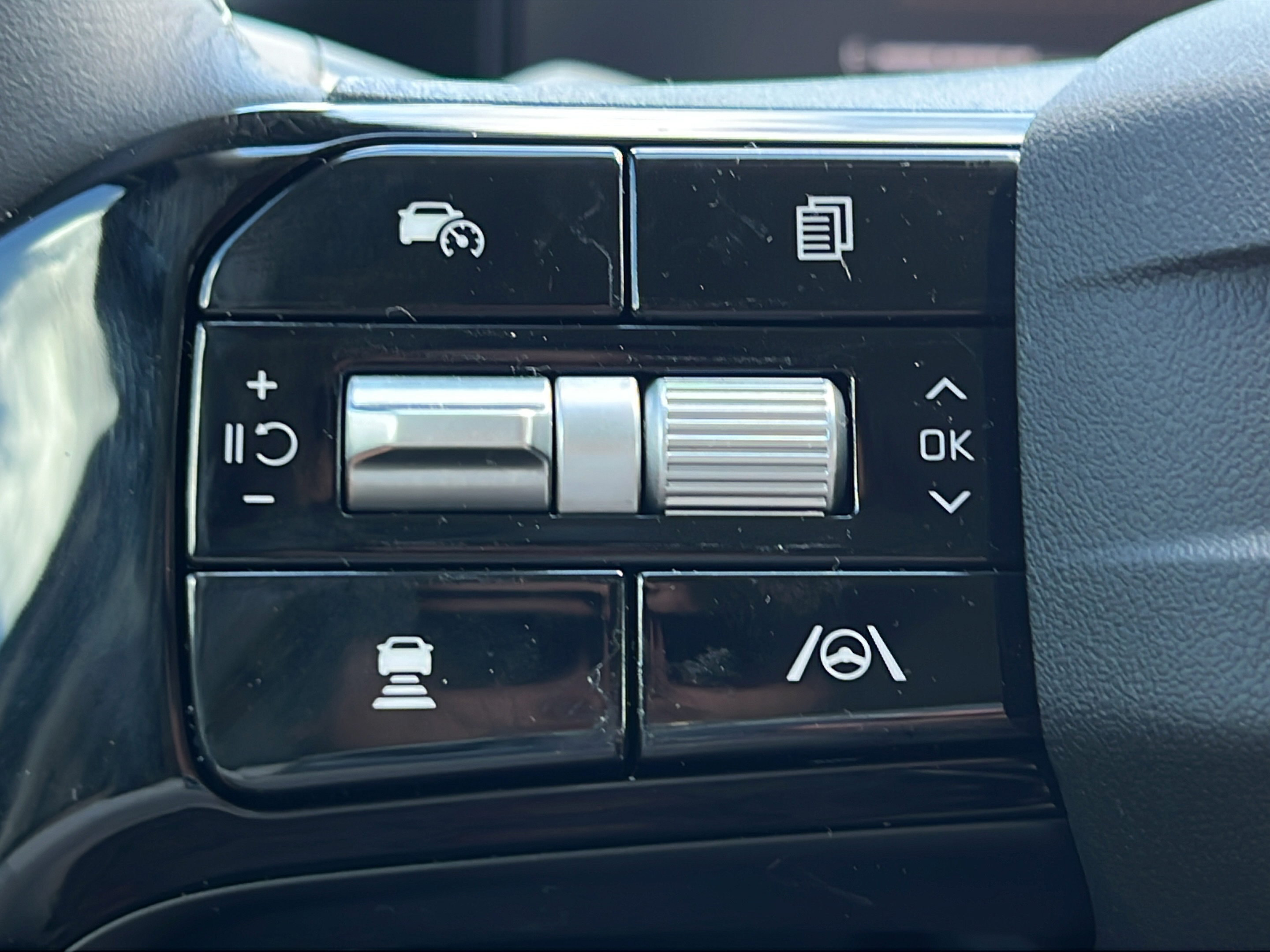 New 2026 Kia Sorento LX FWD image 18