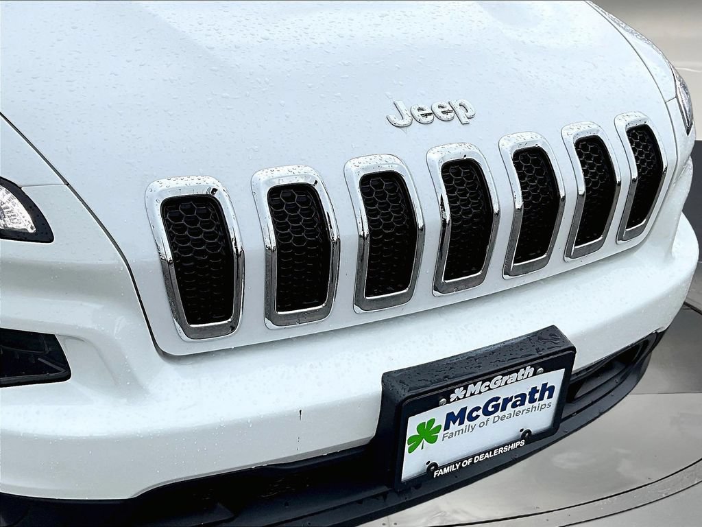 Used 2018 Jeep Cherokee Latitude w/ Cold Weather Group AWD/4WD image 35