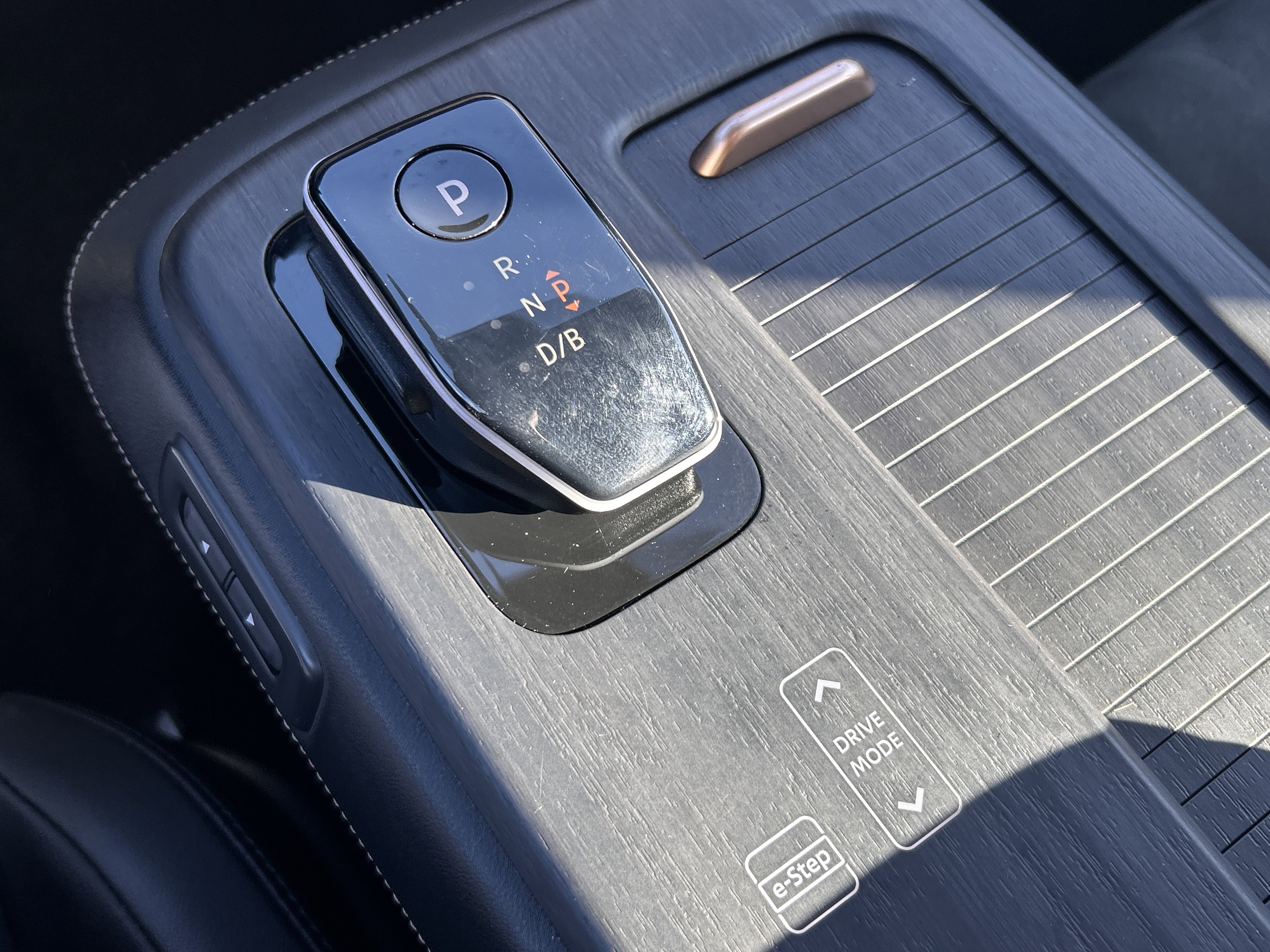 Used 2023 Nissan Ariya FWD image 17