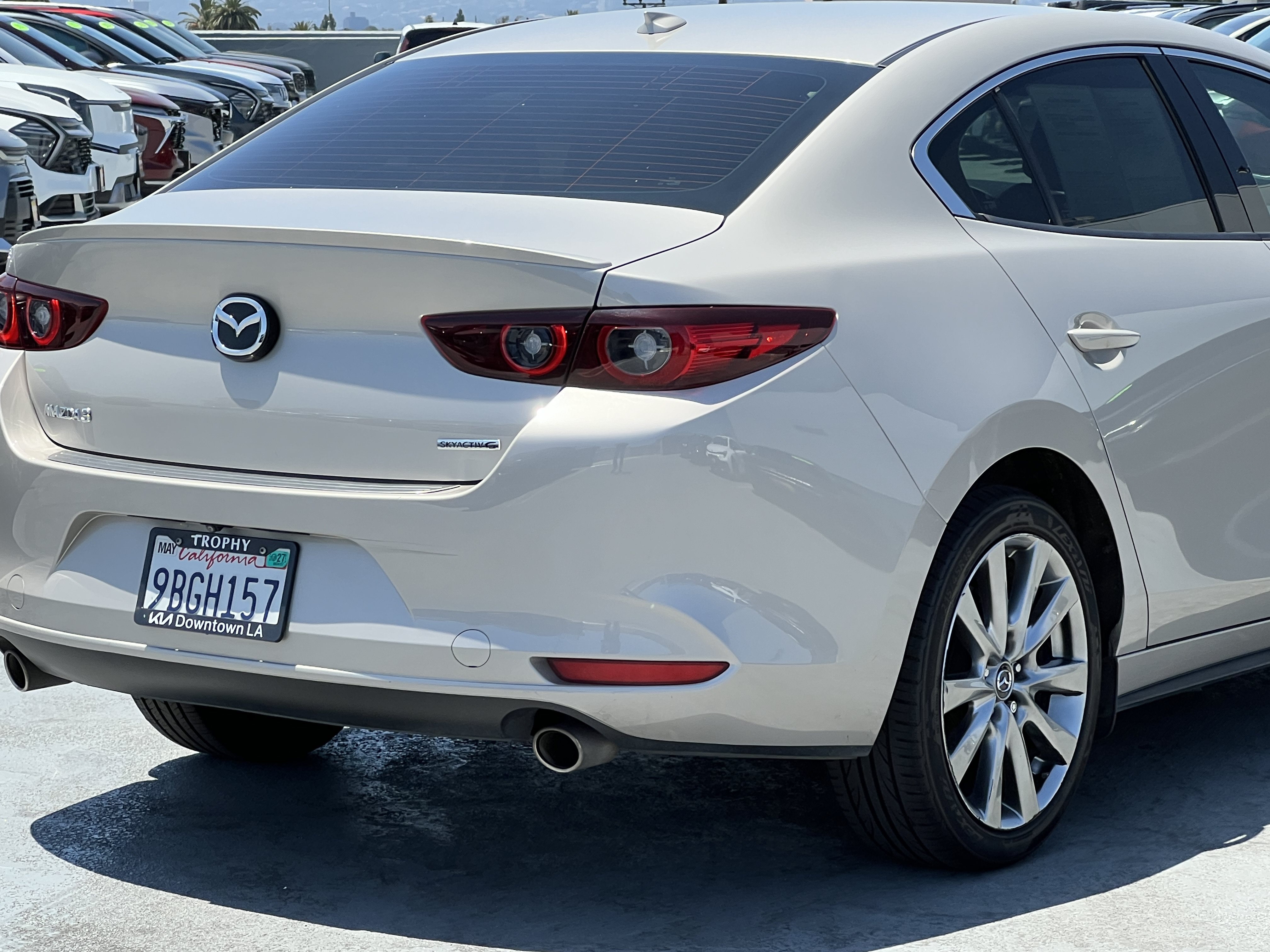 Used 2022 MAZDA MAZDA3 s FWD image 8