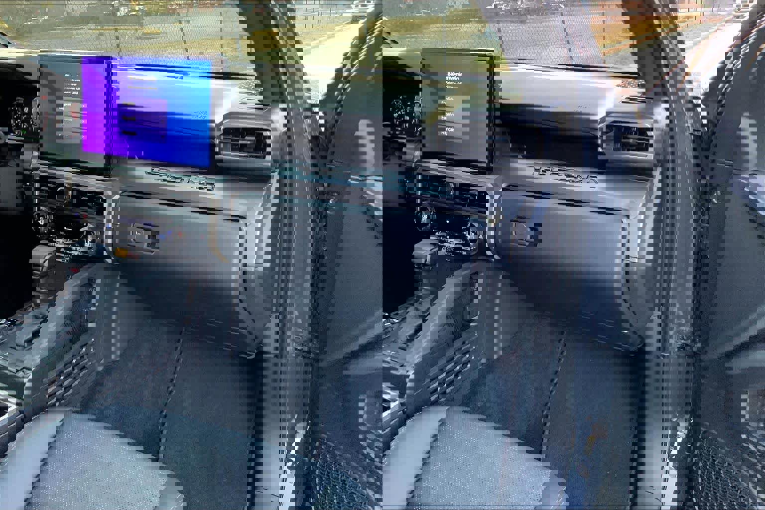 Used 2024 Toyota Tacoma TRD Off-Road w/ TRD Off Road Premium Package image 18