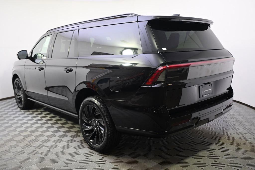 New 2026 Lincoln Navigator L Reserve w/ Jet Appearance Package image 3