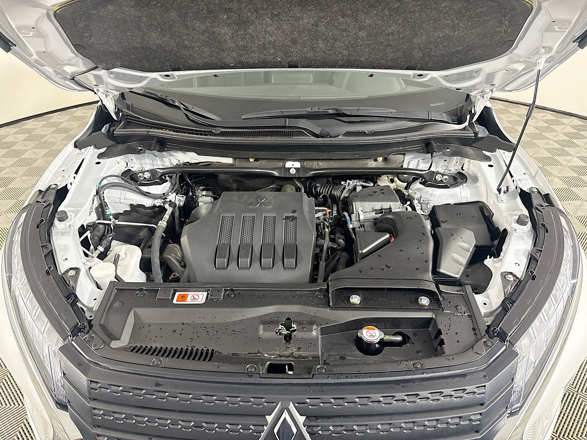 Used 2024 Mitsubishi Eclipse Cross Black Edition image 39