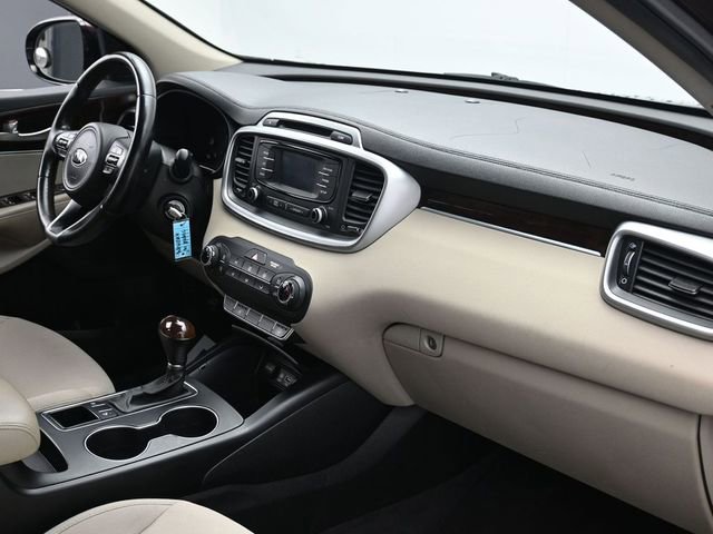 Used 2016 Kia Sorento LX w/ LX Convenience Package image 28