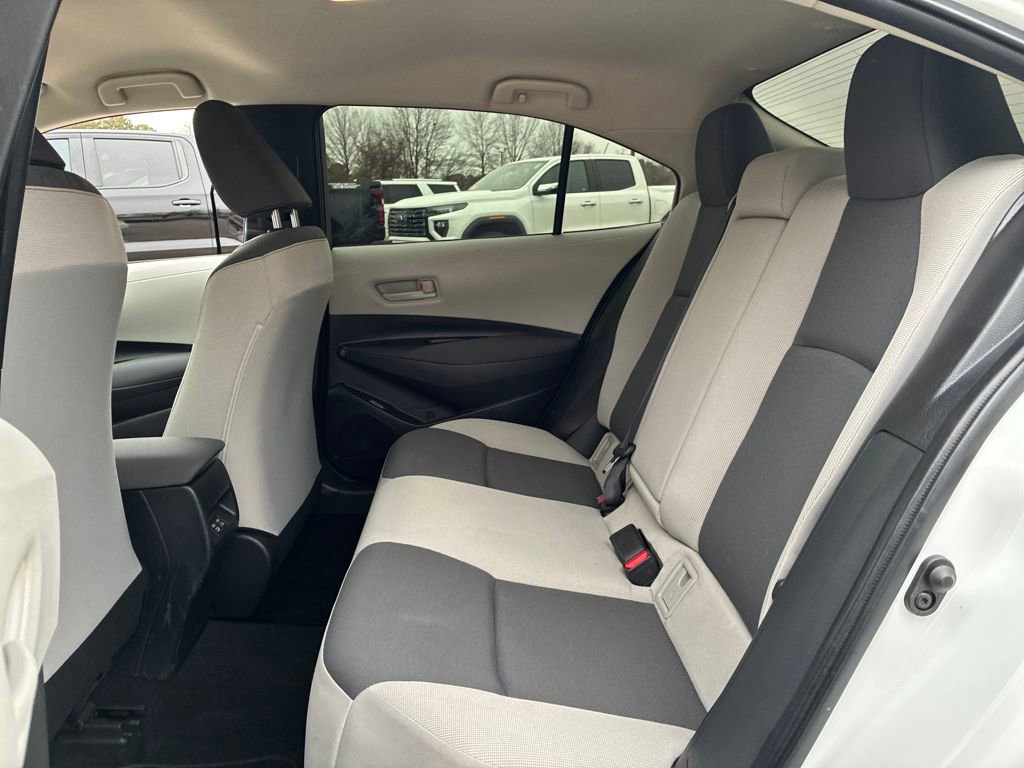 Used 2023 Toyota Corolla LE image 24