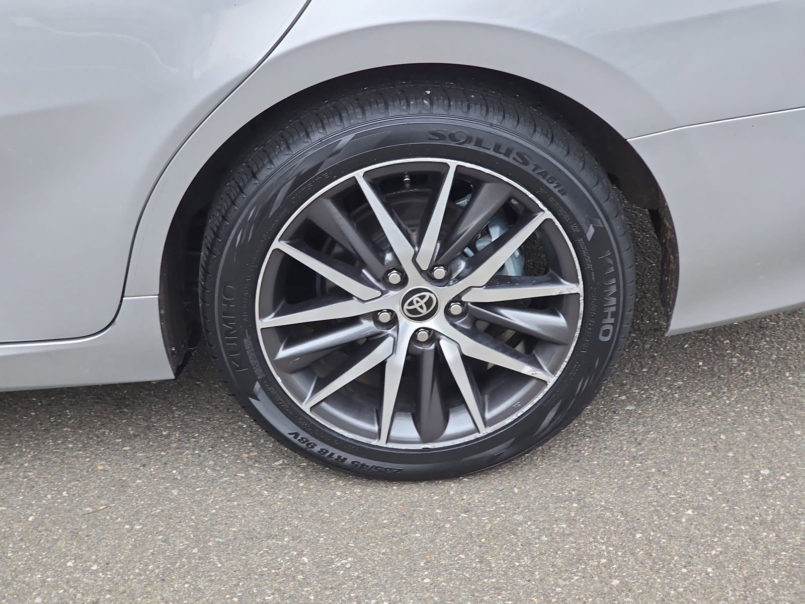 Used 2022 Toyota Camry XLE image 37