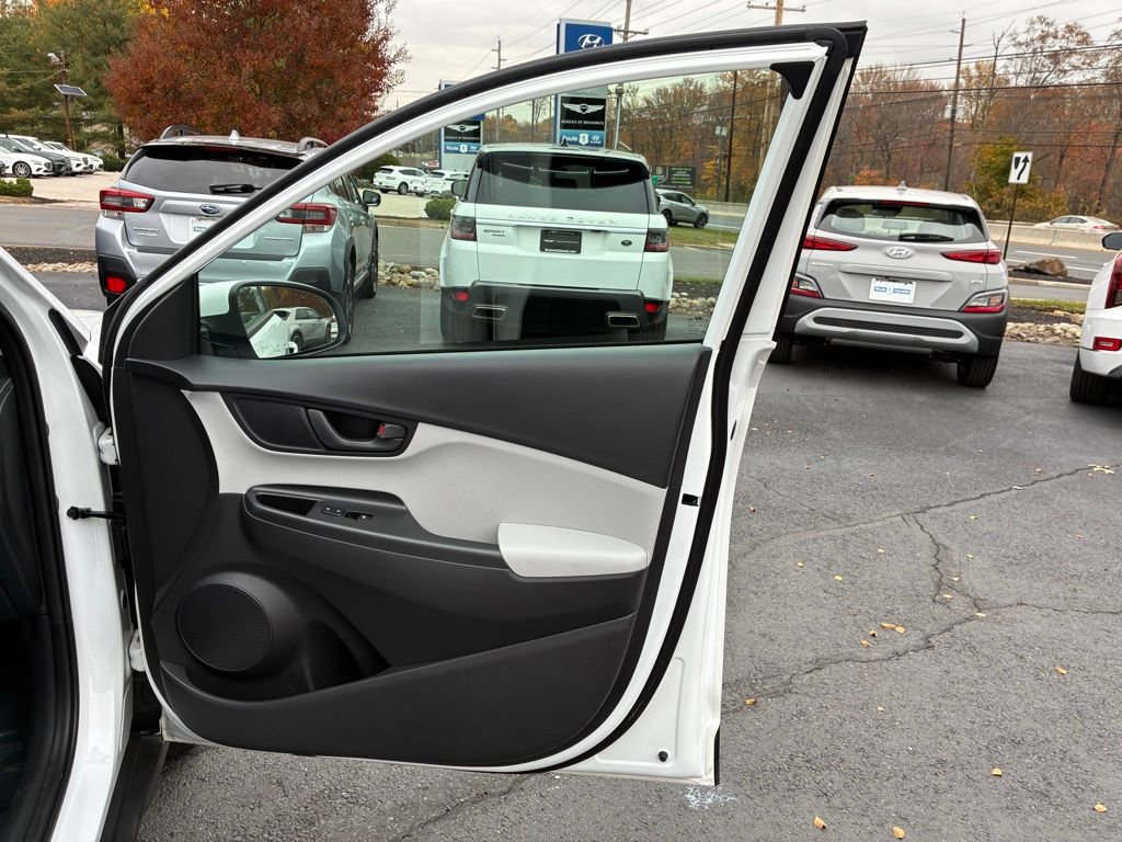 Used 2023 Hyundai Kona SEL w/ Cargo Package image 46