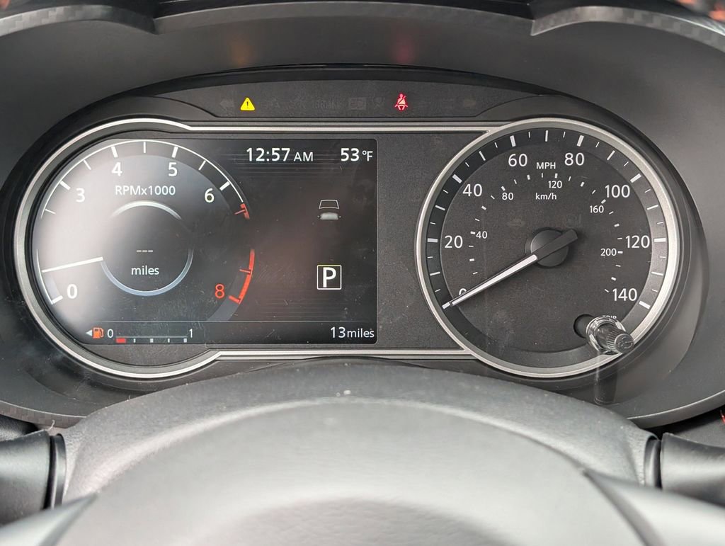 New 2025 Nissan Versa SR w/ Trunk Package image 21