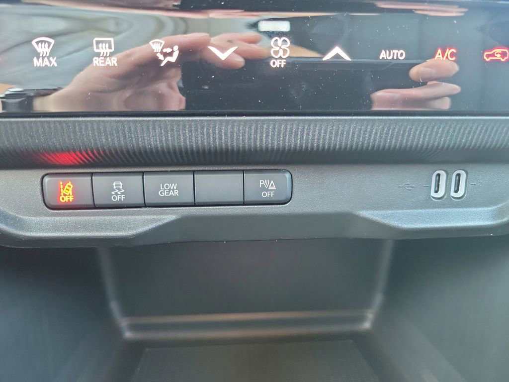 New 2026 Jeep Cherokee Laredo image 25