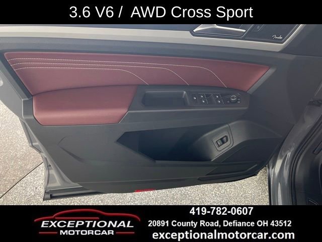 Used 2022 Volkswagen Atlas Cross Sport SEL Premium R-Line image 35