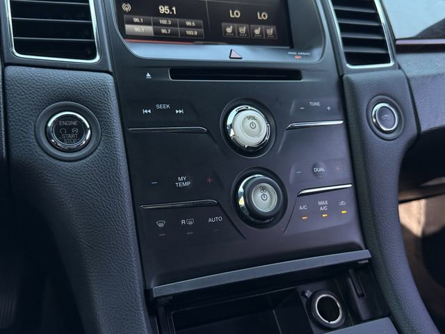 Used 2015 Ford Taurus Limited FWD image 20