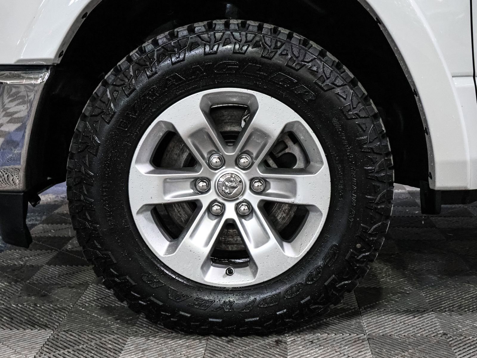 Used 2020 RAM 1500 Laramie image 20