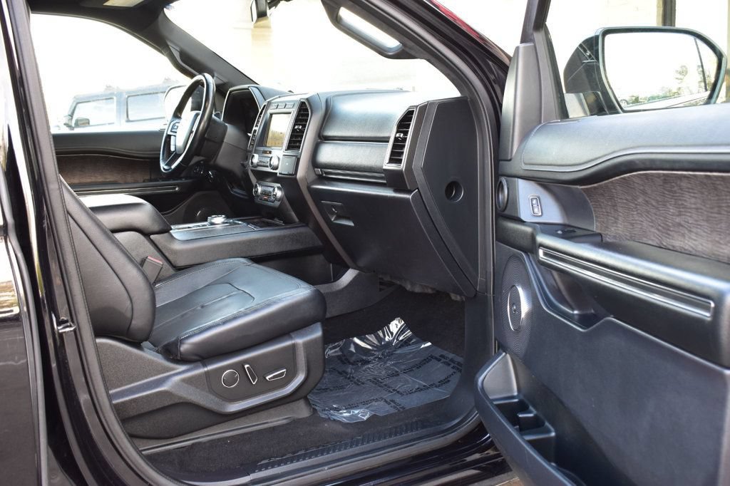 Used 2019 Ford Expedition Max Limited RWD image 17