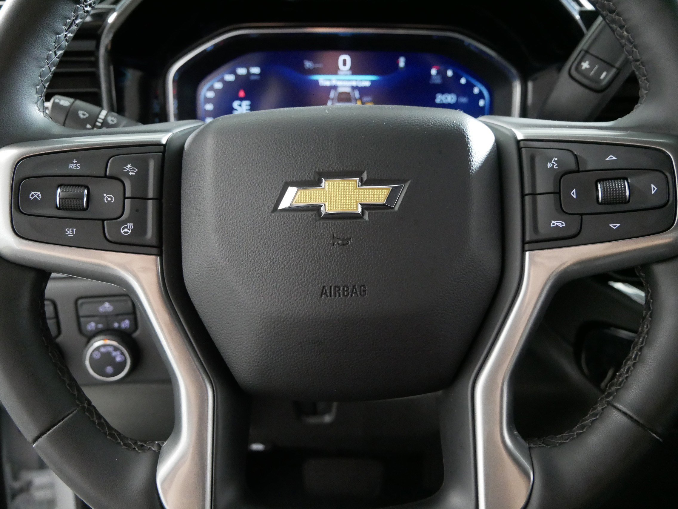 Used 2023 Chevrolet Silverado 1500 LT image 25