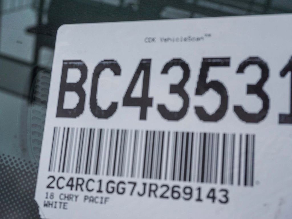 Used 2018 Chrysler Pacifica Limited FWD image 26