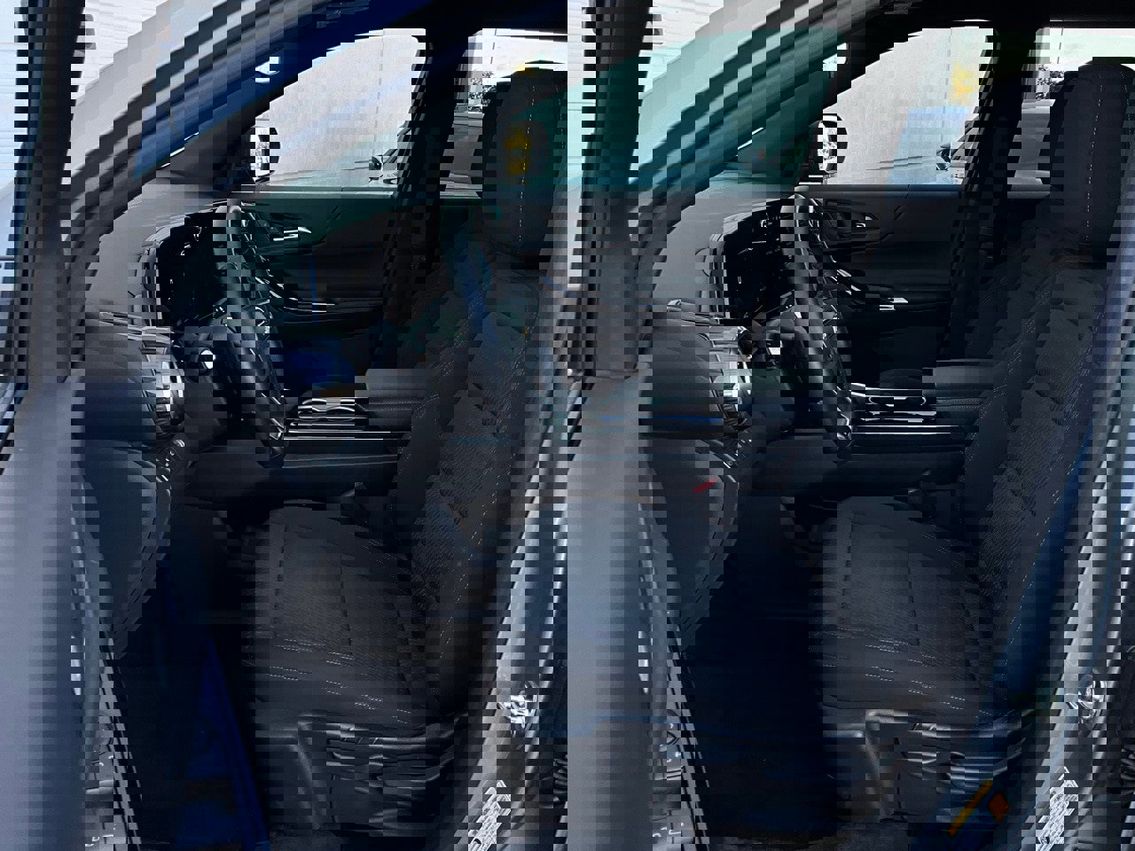 Used 2025 Chevrolet Equinox LT image 10