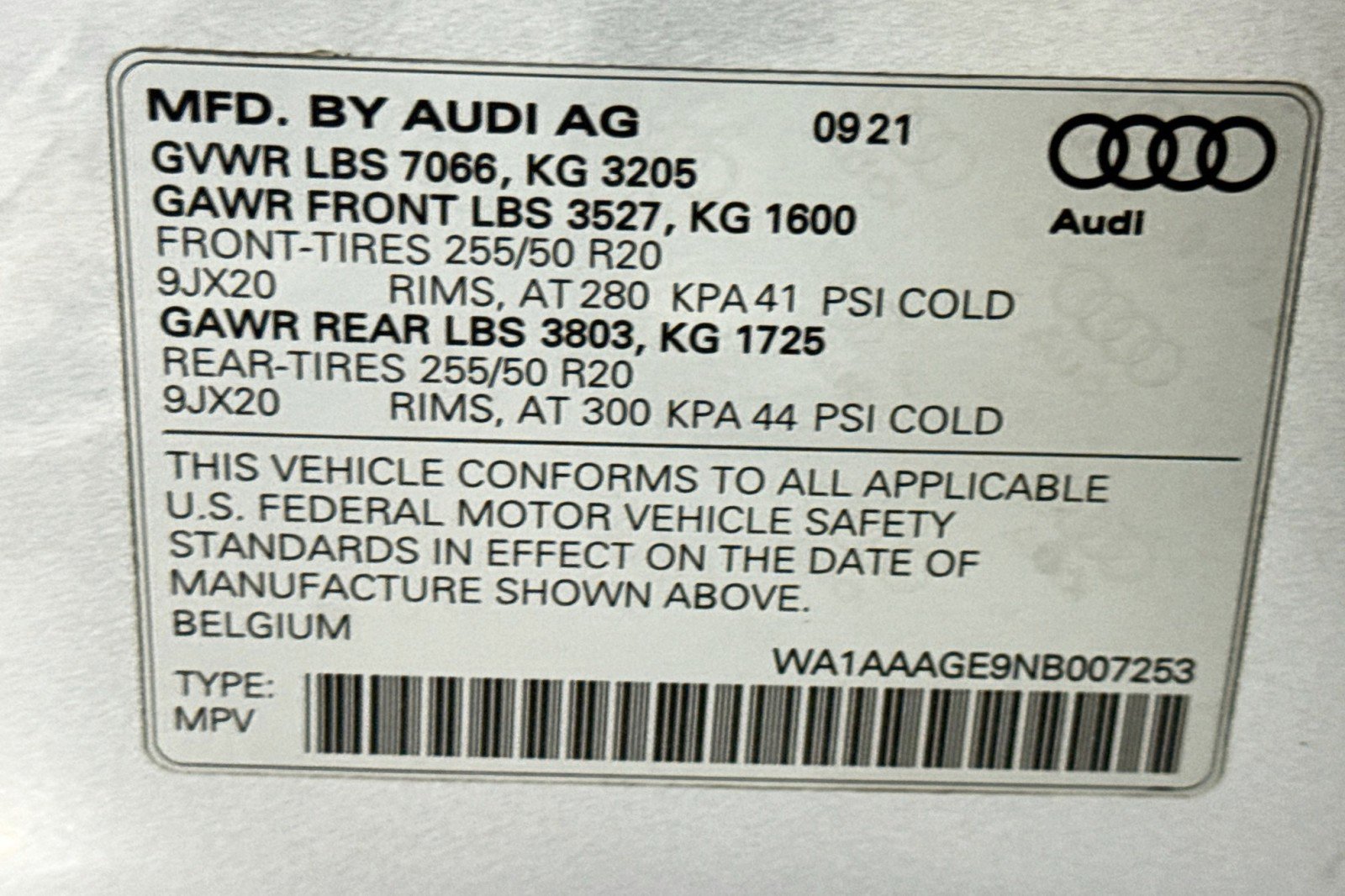 Used 2022 Audi e-tron Premium w/ Convenience Plus Package image 31