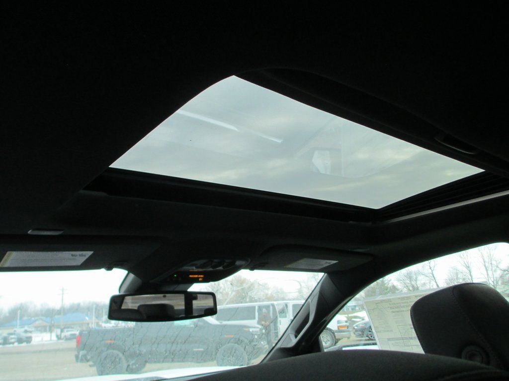 New 2026 GMC Canyon Elevation w/ Convenience Package image 15