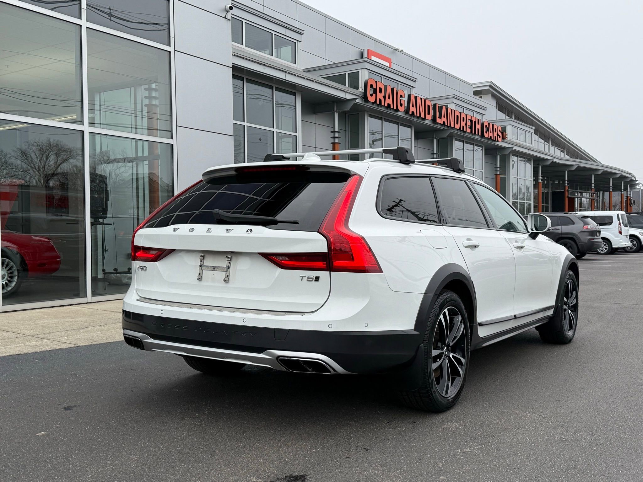 Used 2018 Volvo V90 T5 Cross Country w/ Convenience Package video 4