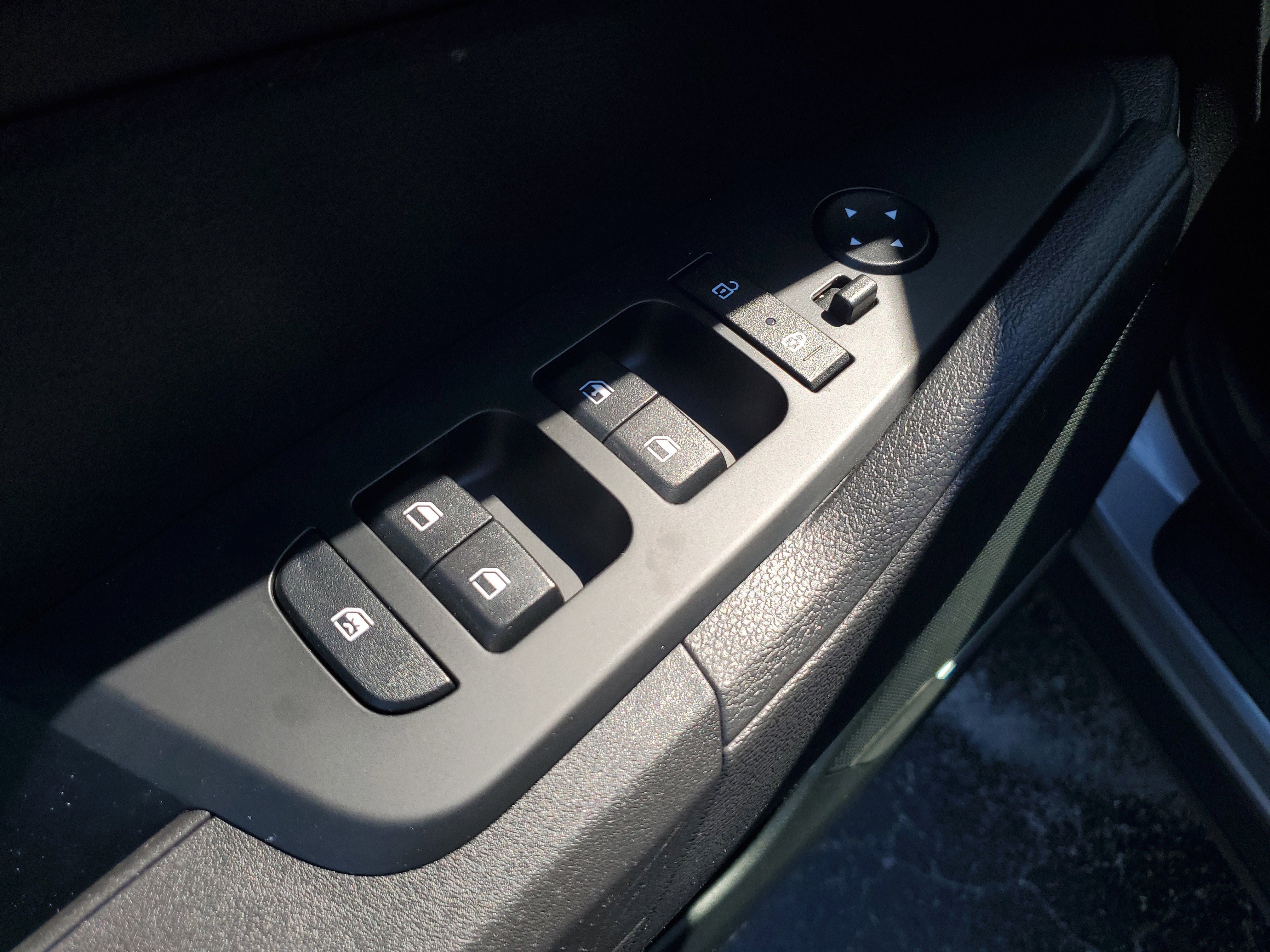 Used 2024 Kia Sportage LX image 15