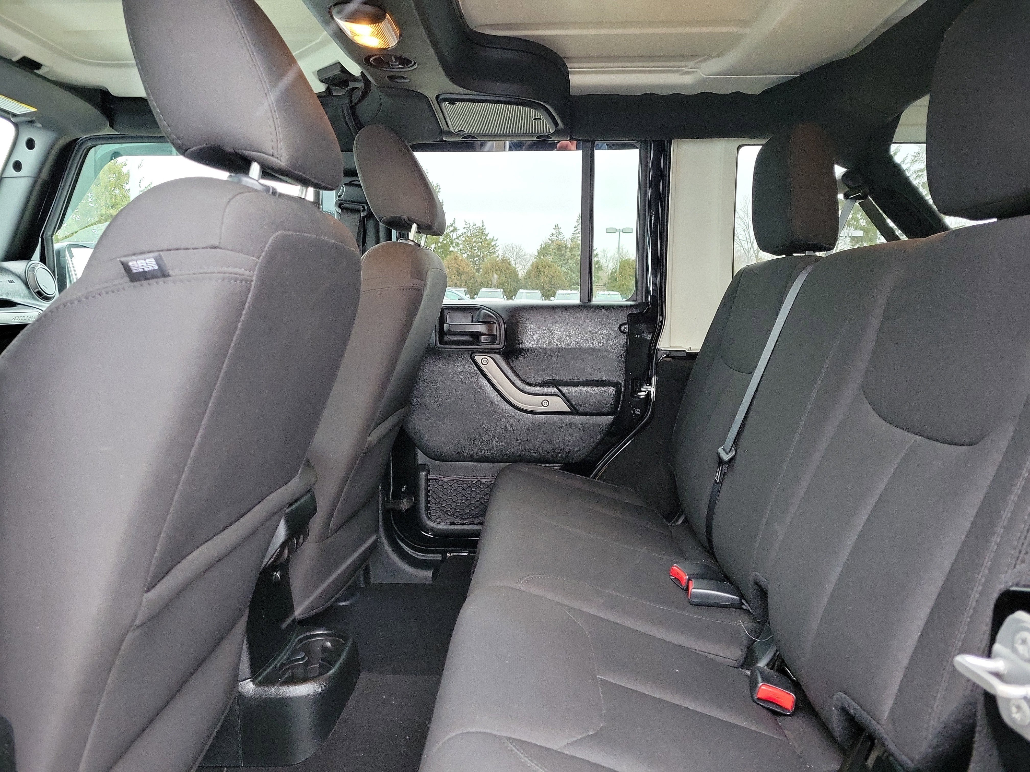 Used 2018 Jeep Wrangler Unlimited Sport S image 11