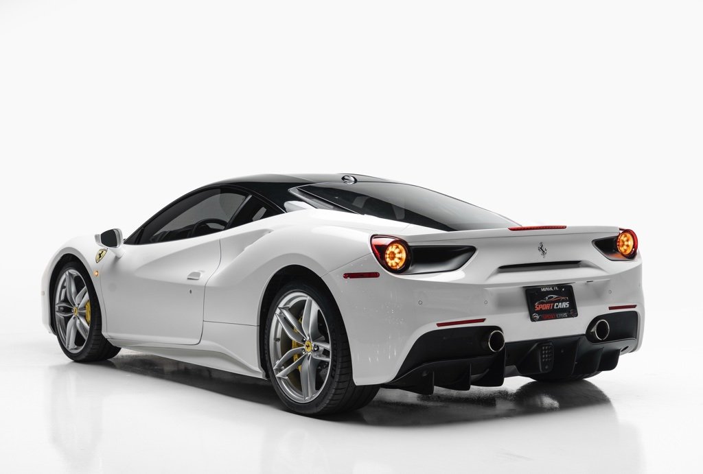Used 2016 Ferrari 488 GTB image 9
