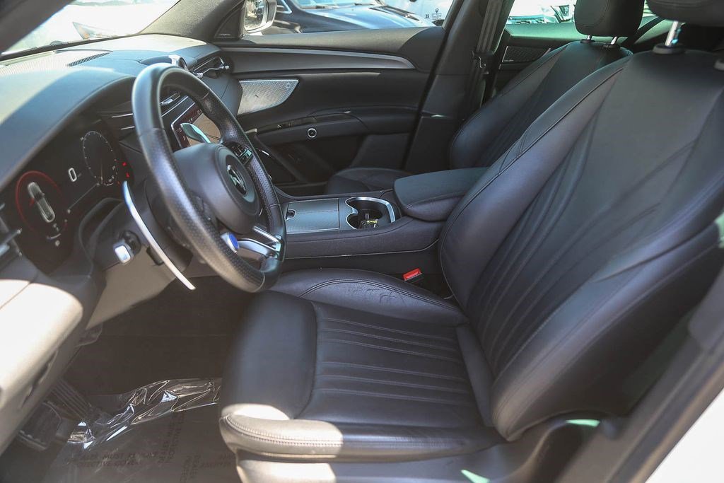 Used 2024 Maserati Grecale GT image 17