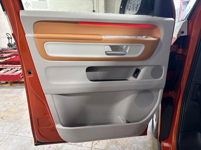 New 2025 Volkswagen ID. Buzz Pro S Plus image 16