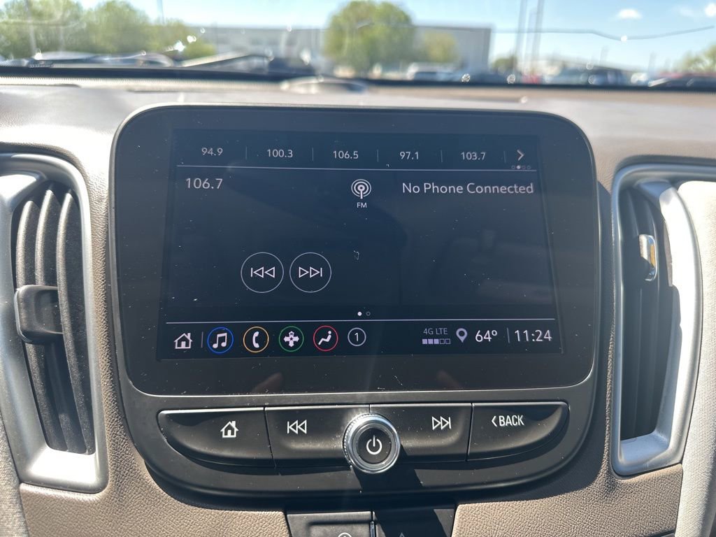 Used 2023 Chevrolet Malibu LT w/ Driver Confidence Package FWD image 3