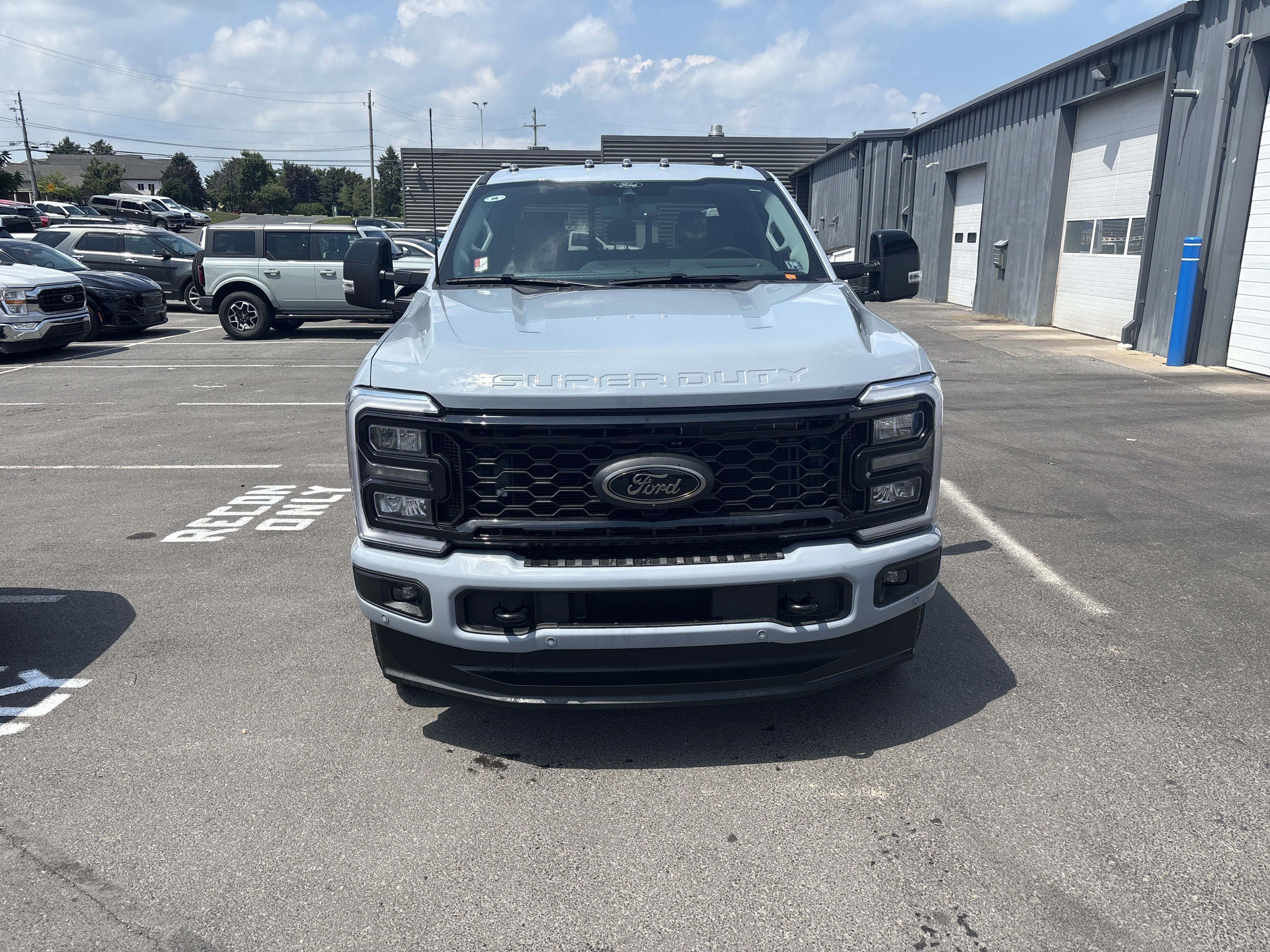 New 2025 Ford F250 Lariat w/ Lariat Ultimate Package image 9