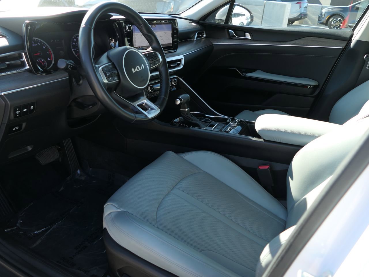 Used 2022 Kia K5 EX image 12