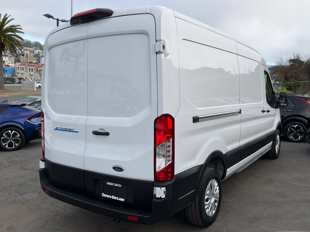 Used 2023 Ford E-Transit Medium Roof RWD image 61