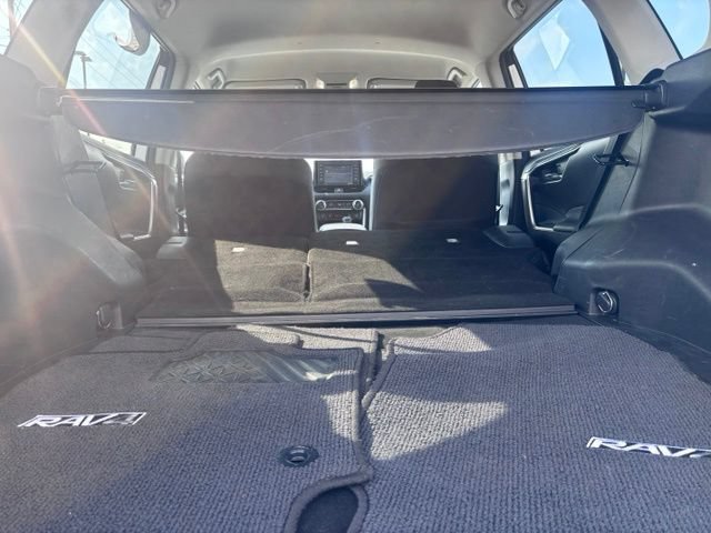 Used 2022 Toyota RAV4 XLE w/ XLE Grade Weather Package AWD/4WD image 44
