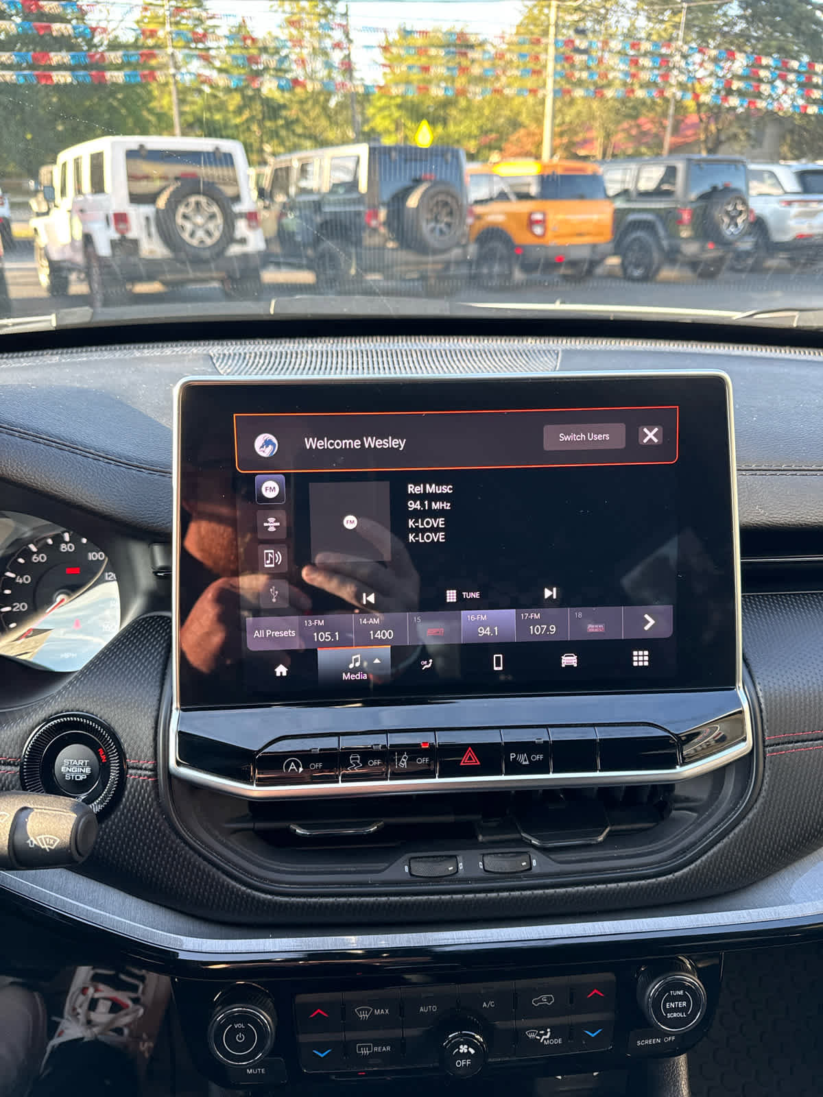 Used 2023 Jeep Compass Trailhawk image 25