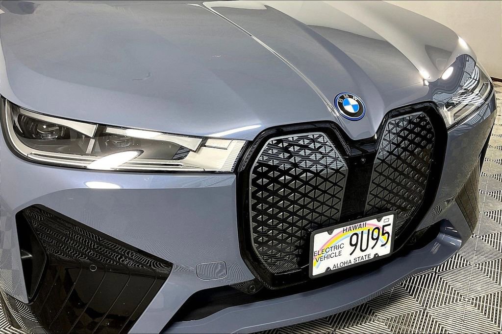 Used 2025 BMW iX xDrive50 w/ Sport Package AWD/4WD image 29