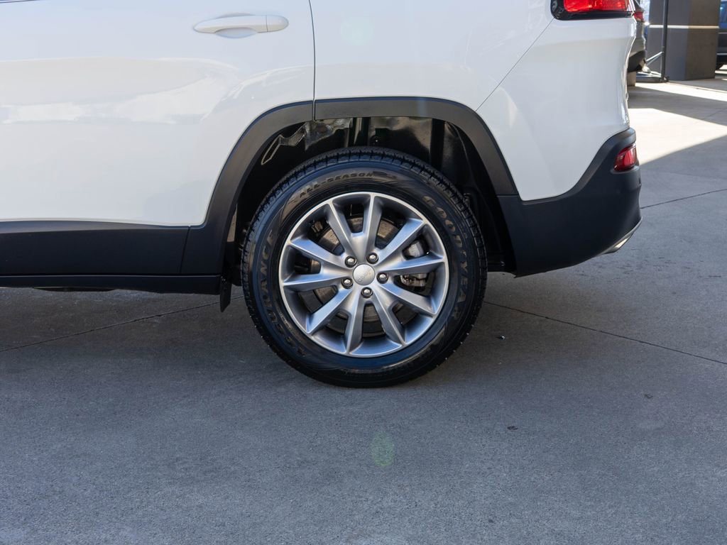 Used 2018 Jeep Cherokee Limited w/ Luxury Group image 31