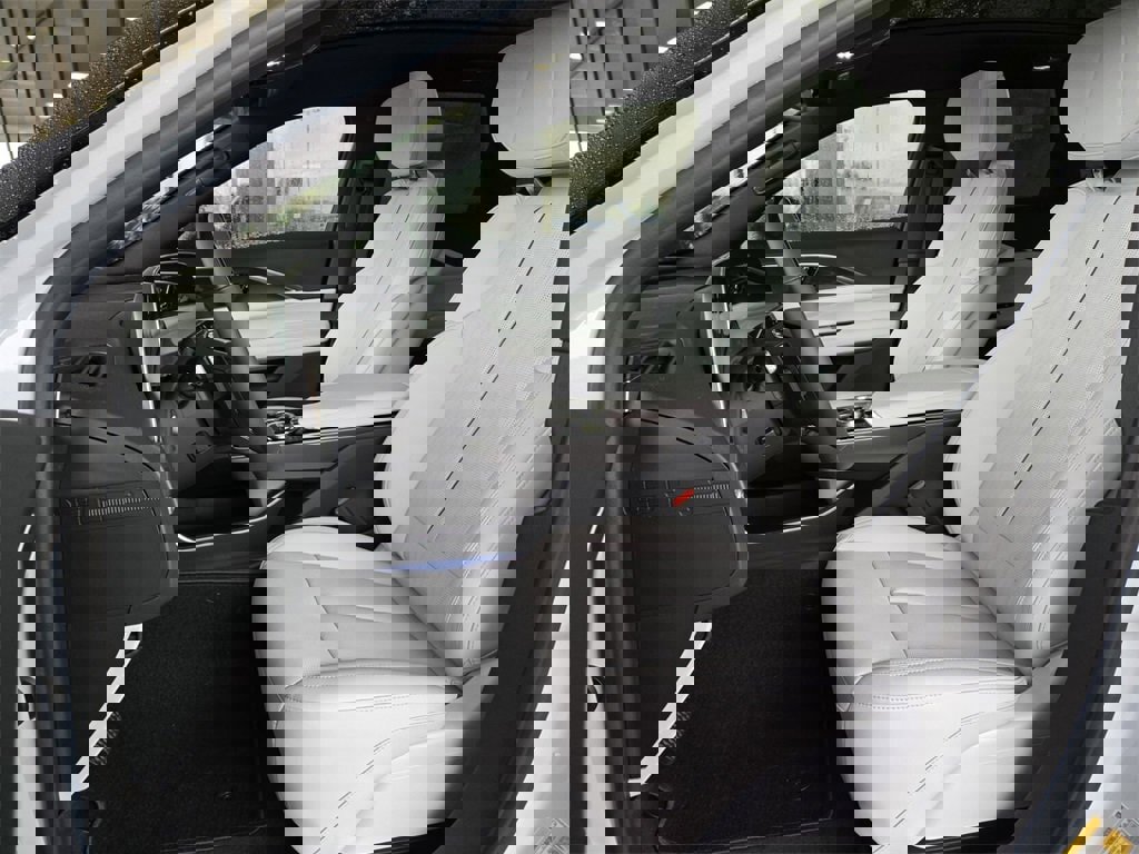 New 2026 Cadillac Lyriq Sport image 17