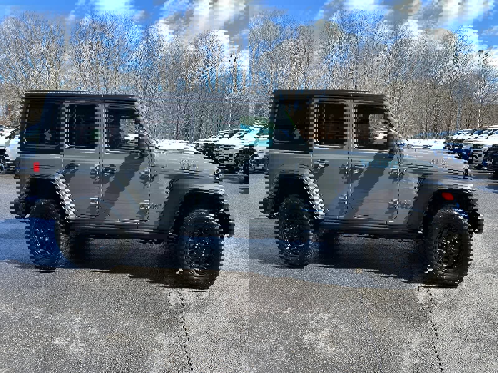 Used 2023 Jeep Wrangler Unlimited w/ Cold Weather Group image 3