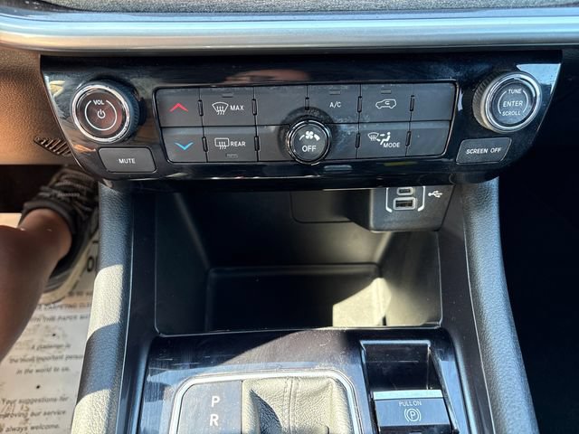 Used 2023 Jeep Compass Latitude AWD/4WD image 16