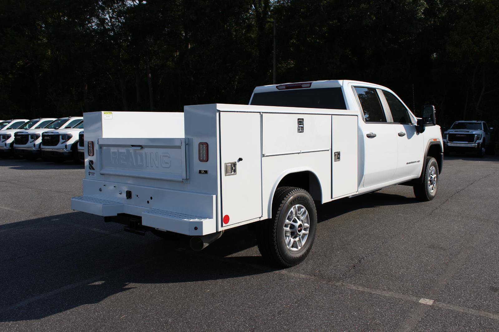 New 2025 GMC Sierra 2500 Pro w/ Convenience Package image 4
