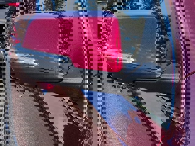 Used 2021 GMC Acadia SLT w/ Preferred Package image 12