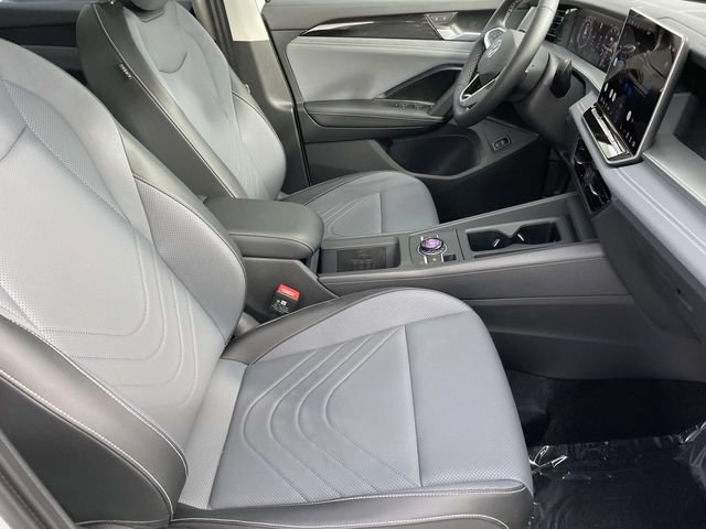 New 2026 Volkswagen Tiguan SE FWD image 26