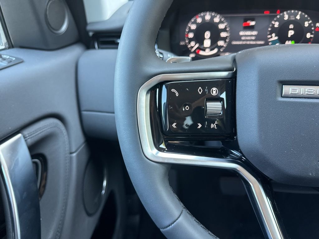 Used 2024 Land Rover Discovery Sport S image 21