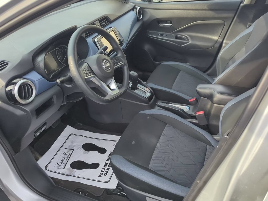 Used 2025 Nissan Versa SV FWD image 6