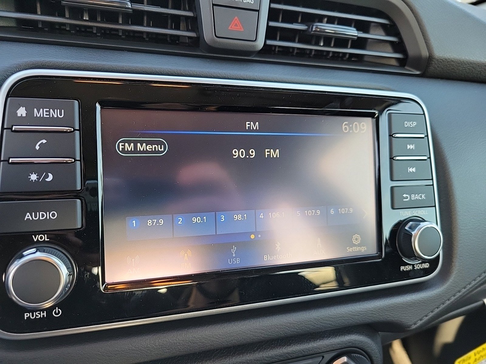 New 2025 Nissan Versa S w/ Trunk Package FWD image 21