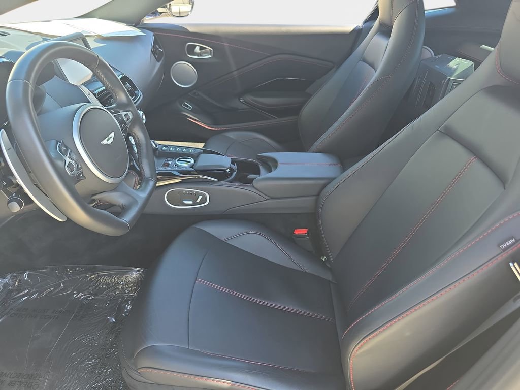 Used 2023 Aston Martin V8 Vantage Coupe image 16
