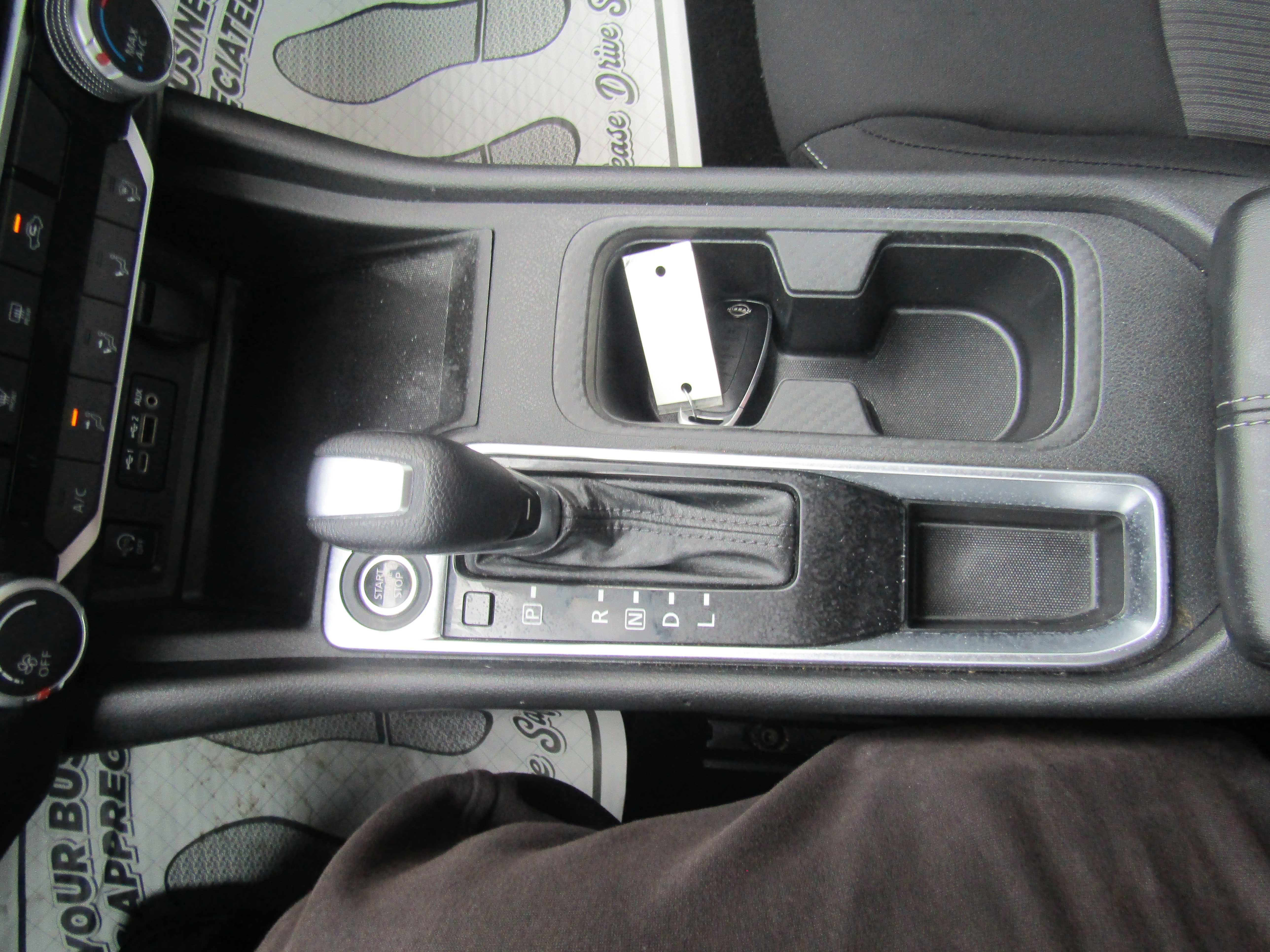 Used 2024 Nissan Sentra SV FWD image 20