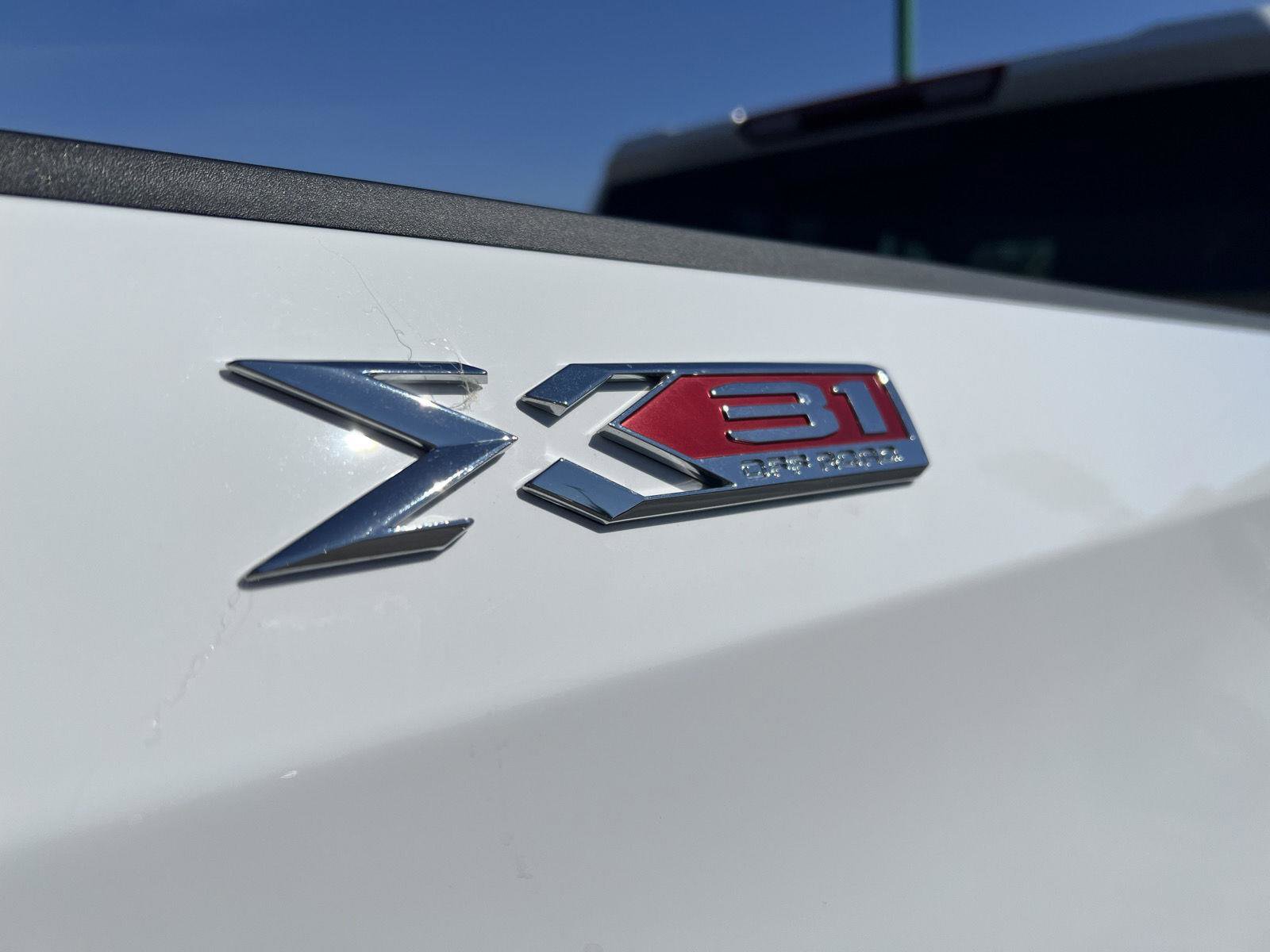 New 2026 GMC Sierra 1500 SLT w/ SLT Premium Plus Package image 6