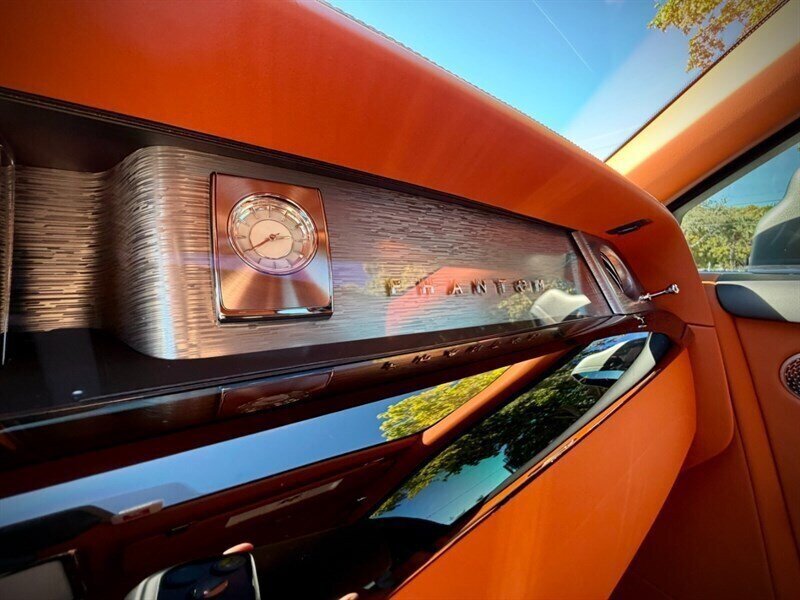 Used 2018 Rolls-Royce Phantom Sedan RWD image 35